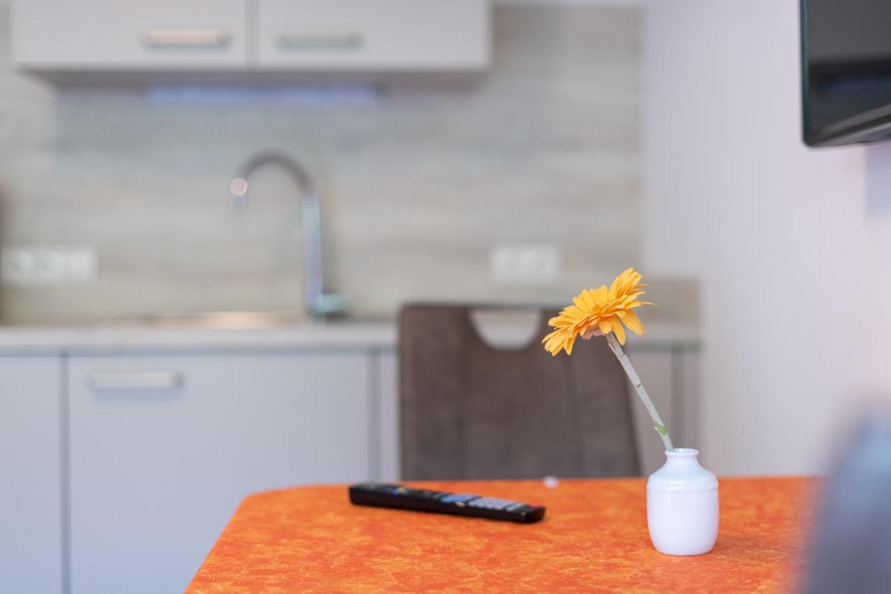 Haus Stolz Bed and Breakfast Appiano Sulla Strada Del Vino Εξωτερικό φωτογραφία