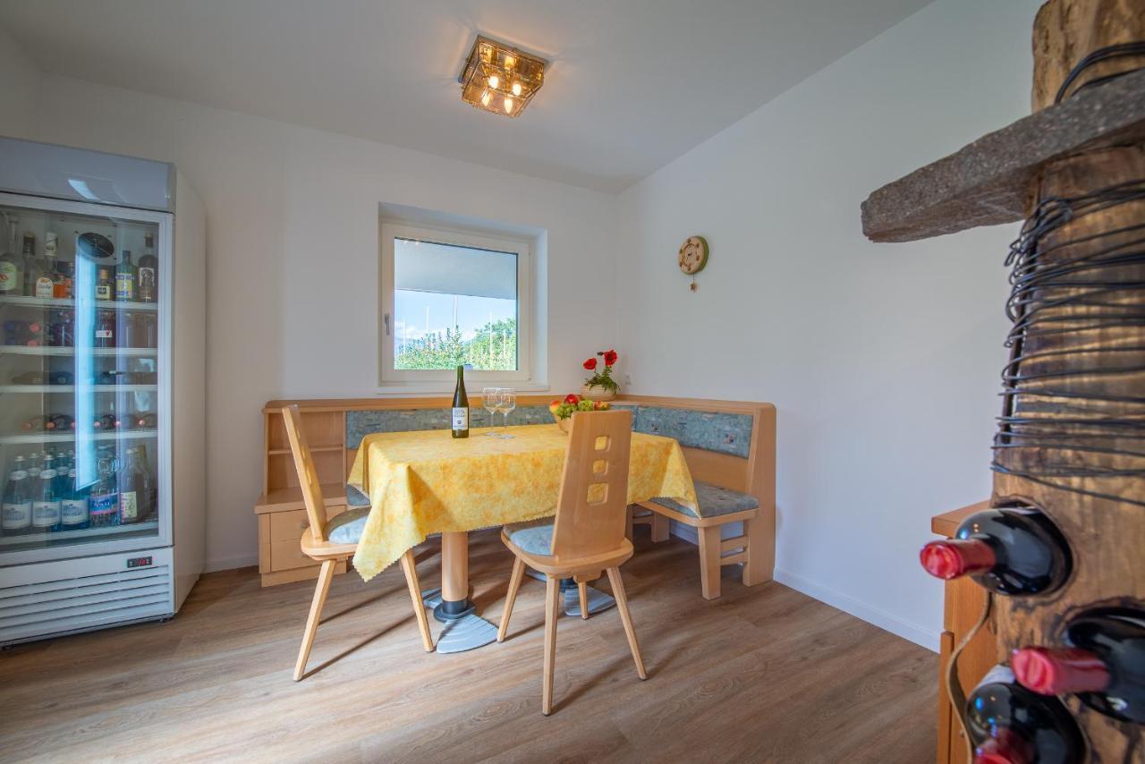 Haus Stolz Bed and Breakfast Appiano Sulla Strada Del Vino Εξωτερικό φωτογραφία